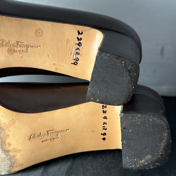 Salvatore Ferragamo Pumps Block Heels Slip On Shoes made in Italy size 8 B - Picture 10 of 12